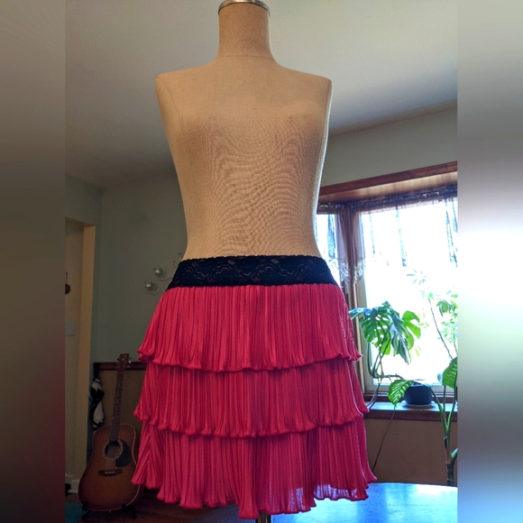 Forever 21 hot pink flapper skirt - Picture 3 of 5